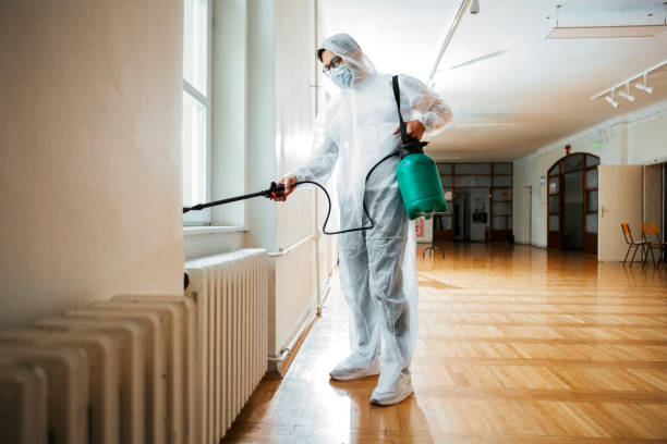 Best Emergency Pest Control  in Milford, IA